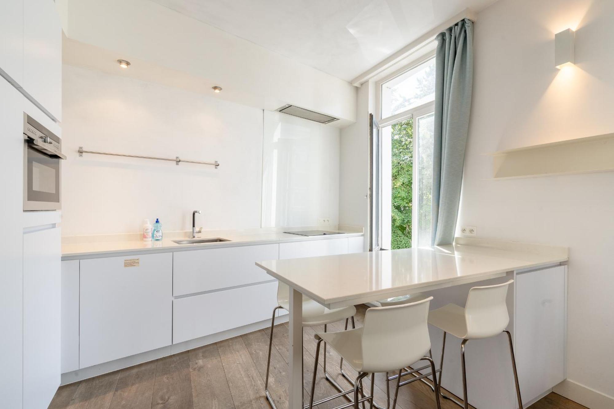 Light Modern Apartment In The Heart Of แอนต์เวิร์ป ภายนอก รูปภาพ
